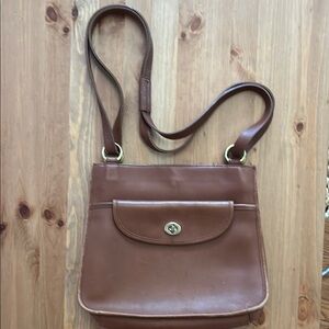 Hunt Club Vintage Leather Shoulder Bag